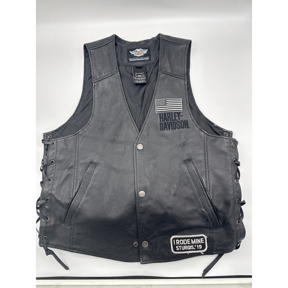 Harley Davidson genuine pigskin leather vest has patches
